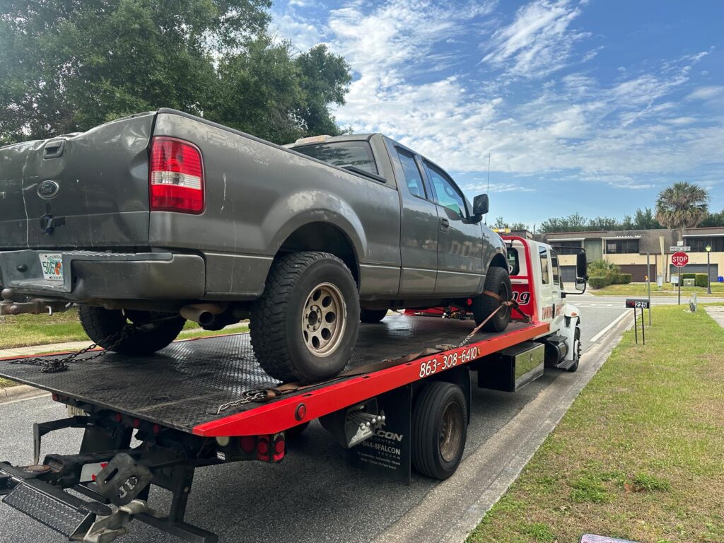 towing and roadside services in Lakeland, Zephyrhills, and Auburndale, Florida.